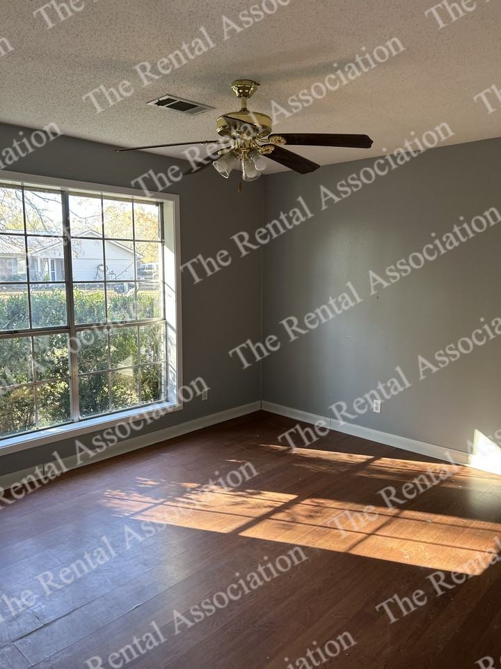 56 Martha Dr #1 - Photo 6 of 27