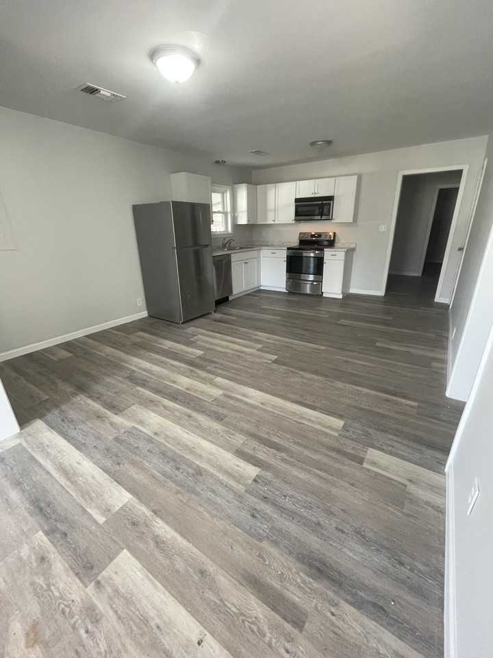 424 Bell Ave #1 - Photo 4 of 16