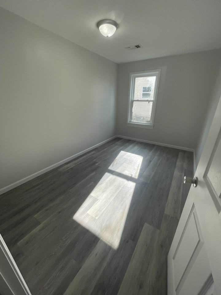 424 Bell Ave #1 - Photo 7 of 16