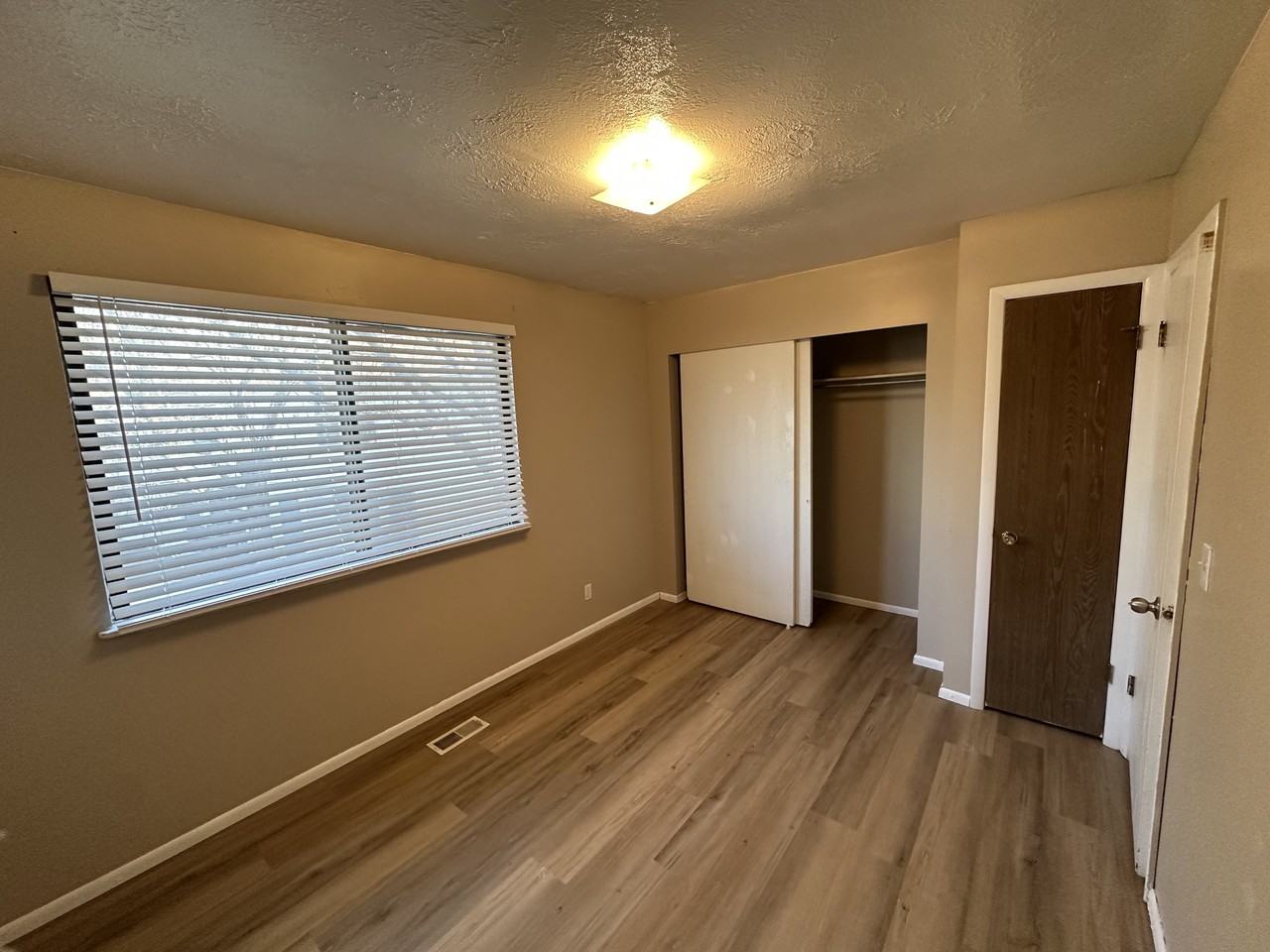 460 Elm St #4 - Photo 4 of 6