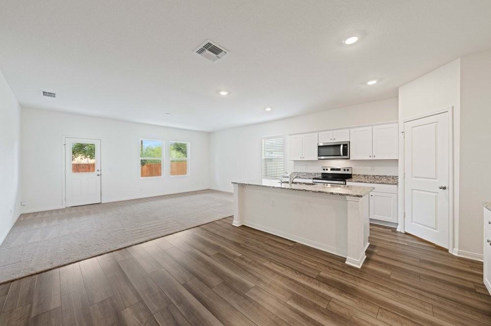 6028 Pearl Mdw #1 - Photo 5 of 33