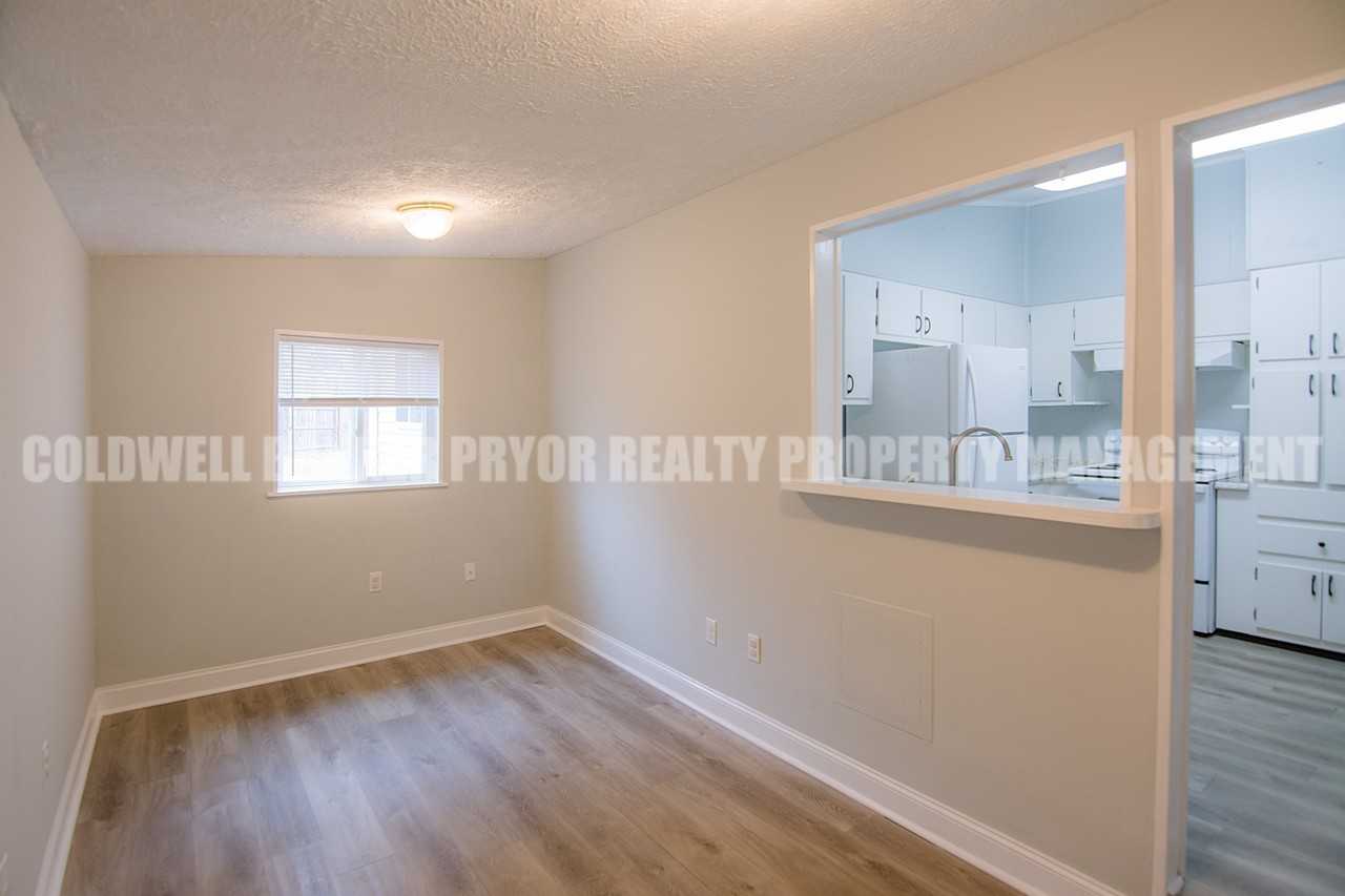 1606 Oaken Trl #1 - Photo 6 of 27