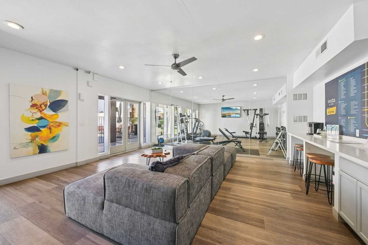 Vesta on 12th - Photo 7 of 50