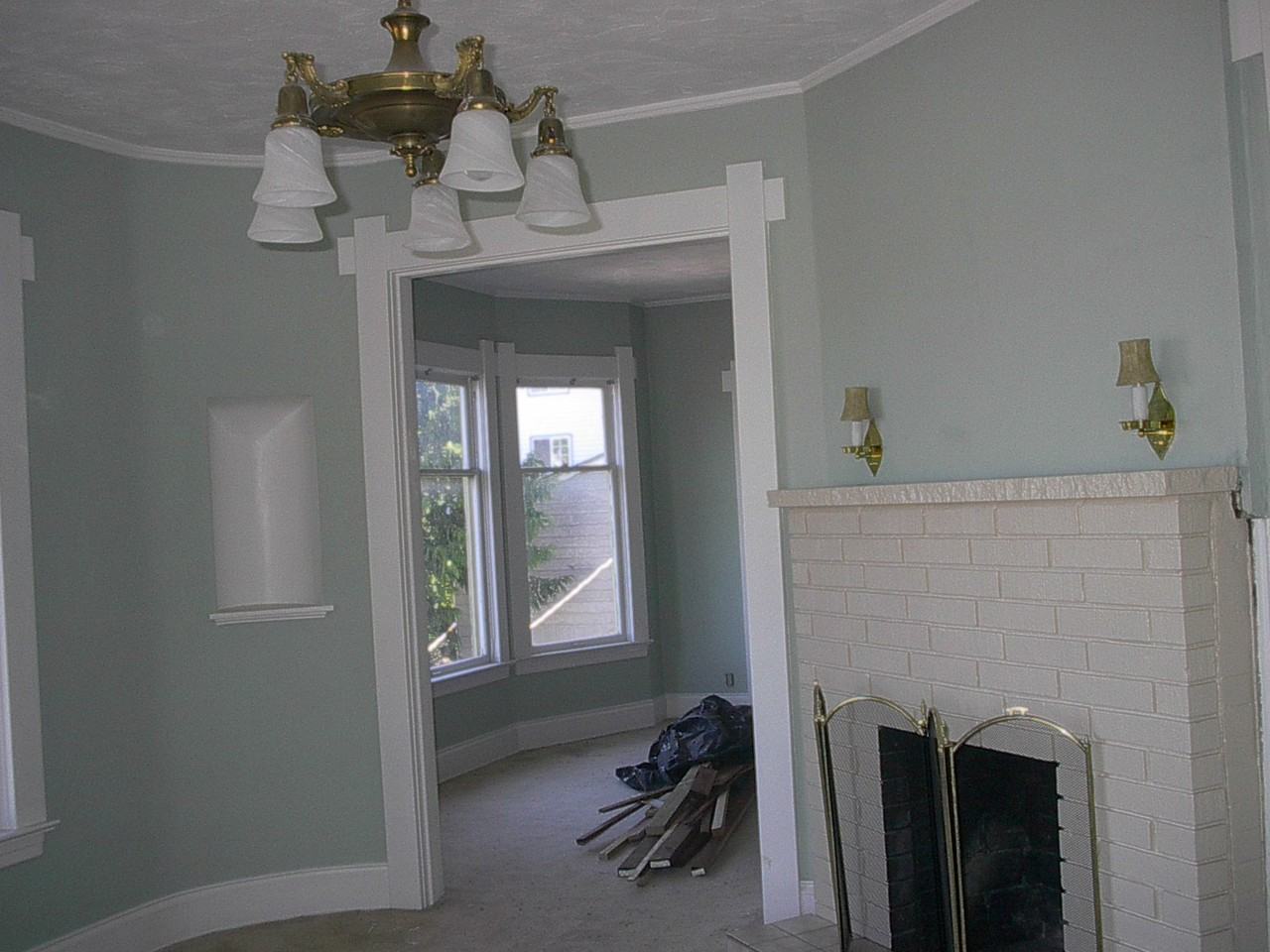 3423 Hoyt Ave #1 - Photo 3 of 4