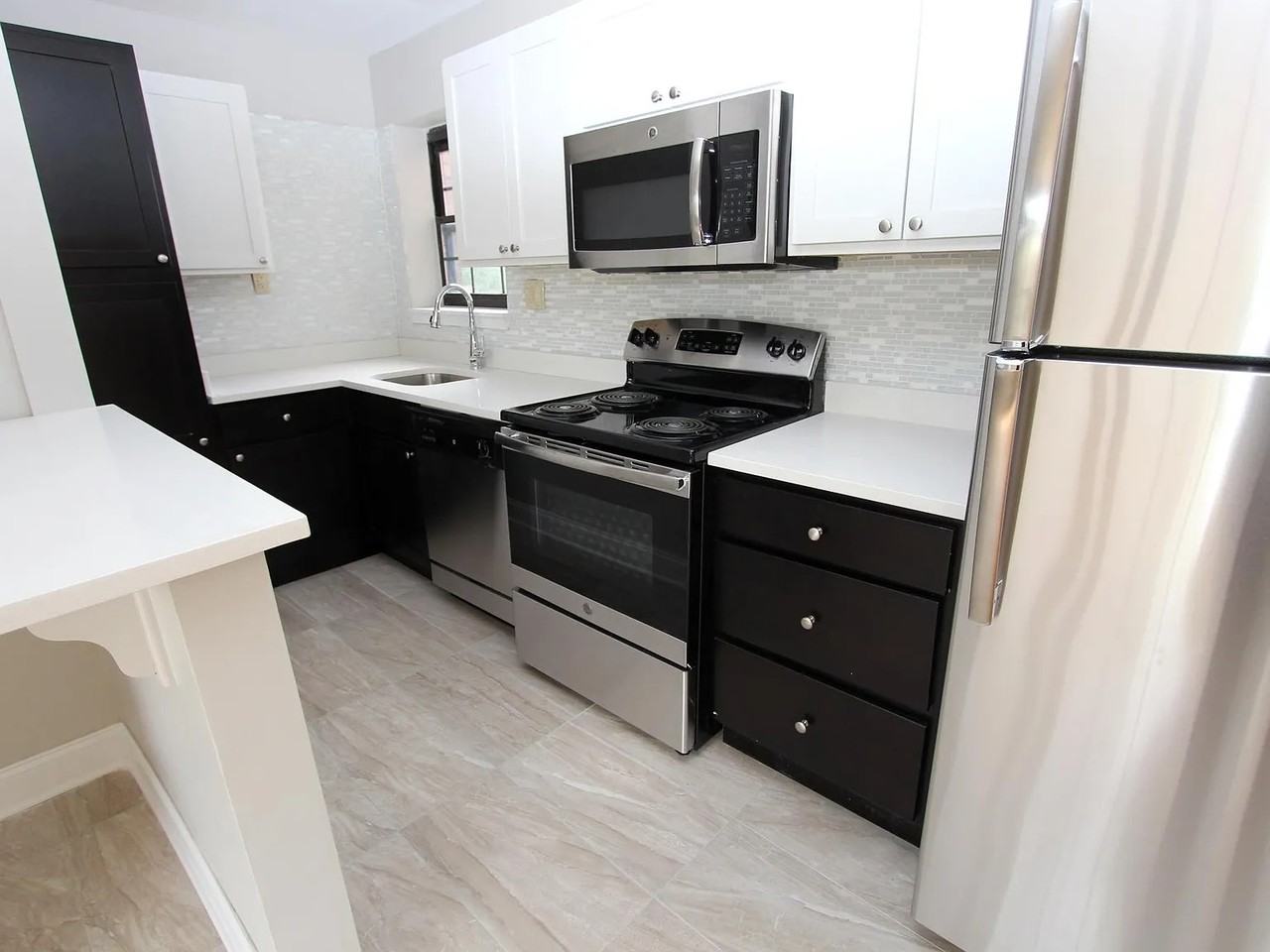 6201 FIFTH AVENUEAPT B-3 #B03 - Photo 4 of 6