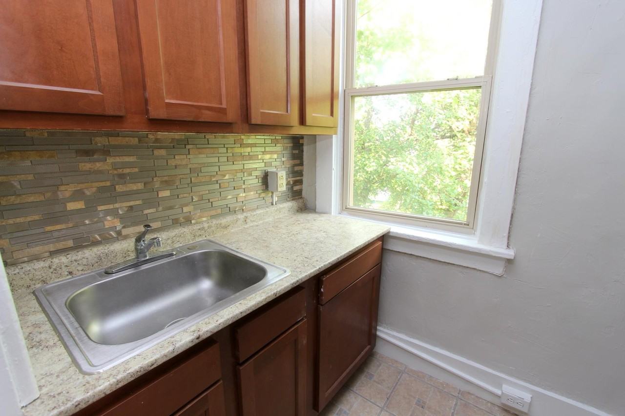 334 MELWOOD AVENUEAPT 6B #334-6B - Photo 4 of 7