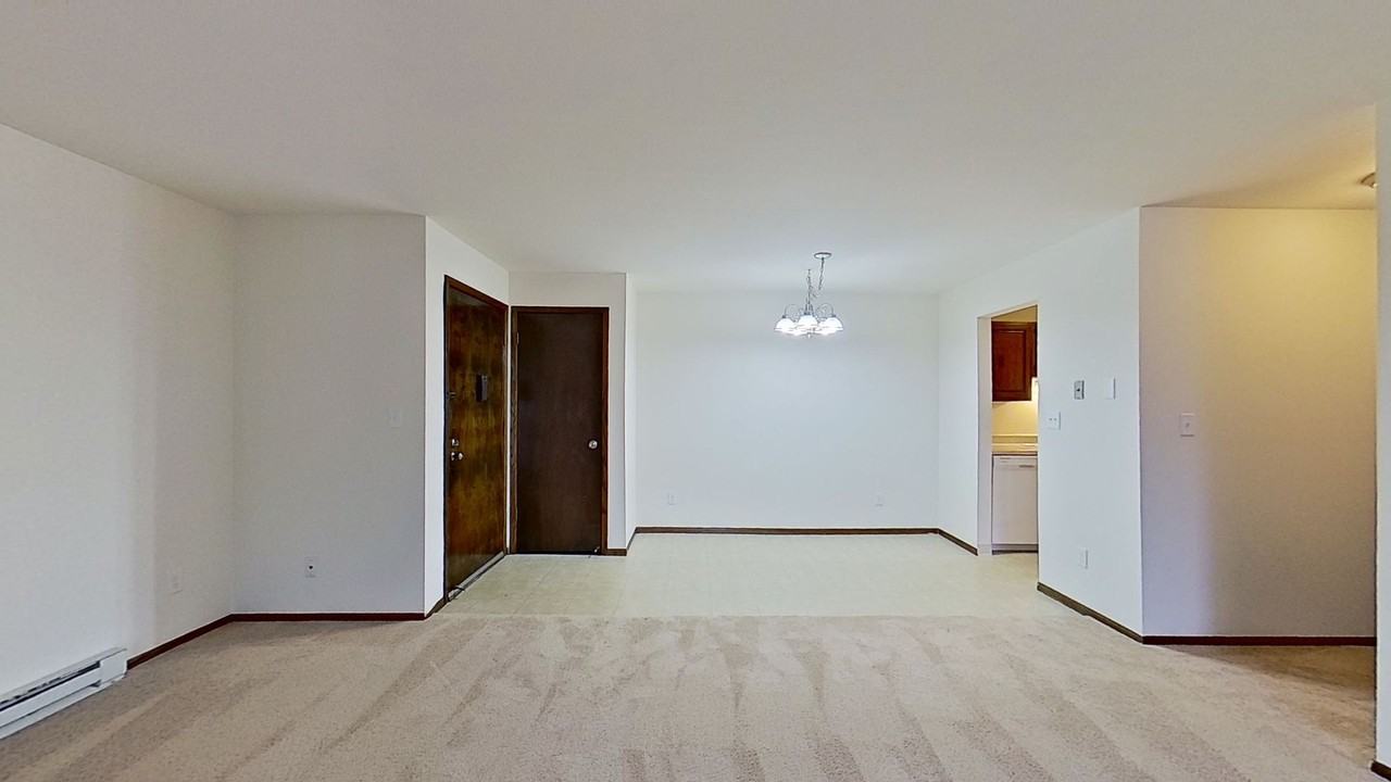 N76W14525 Market Dr - Photo 4 of 18