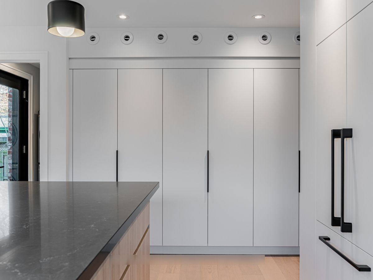 157 Roslin Ave #MAIN - Photo 6 of 18