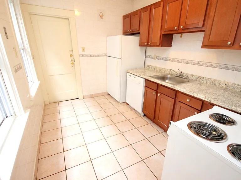 2359 Tilbury Ave #2359 - Photo 3 of 8