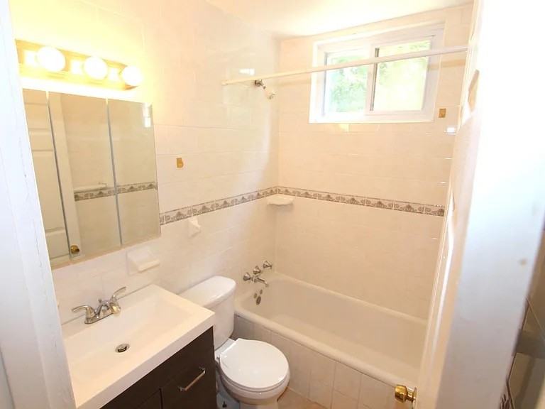 2359 Tilbury Ave #2359 - Photo 6 of 8