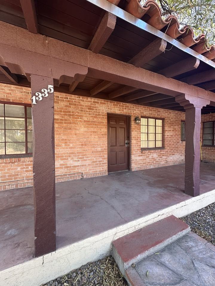 1335 E 9th St #1335 - Photo 7 of 19