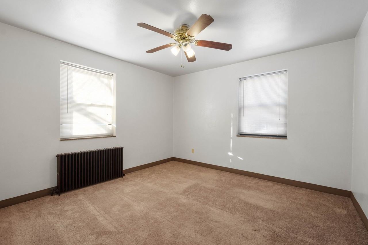 2117 Brownsville Road - Photo 7 of 42