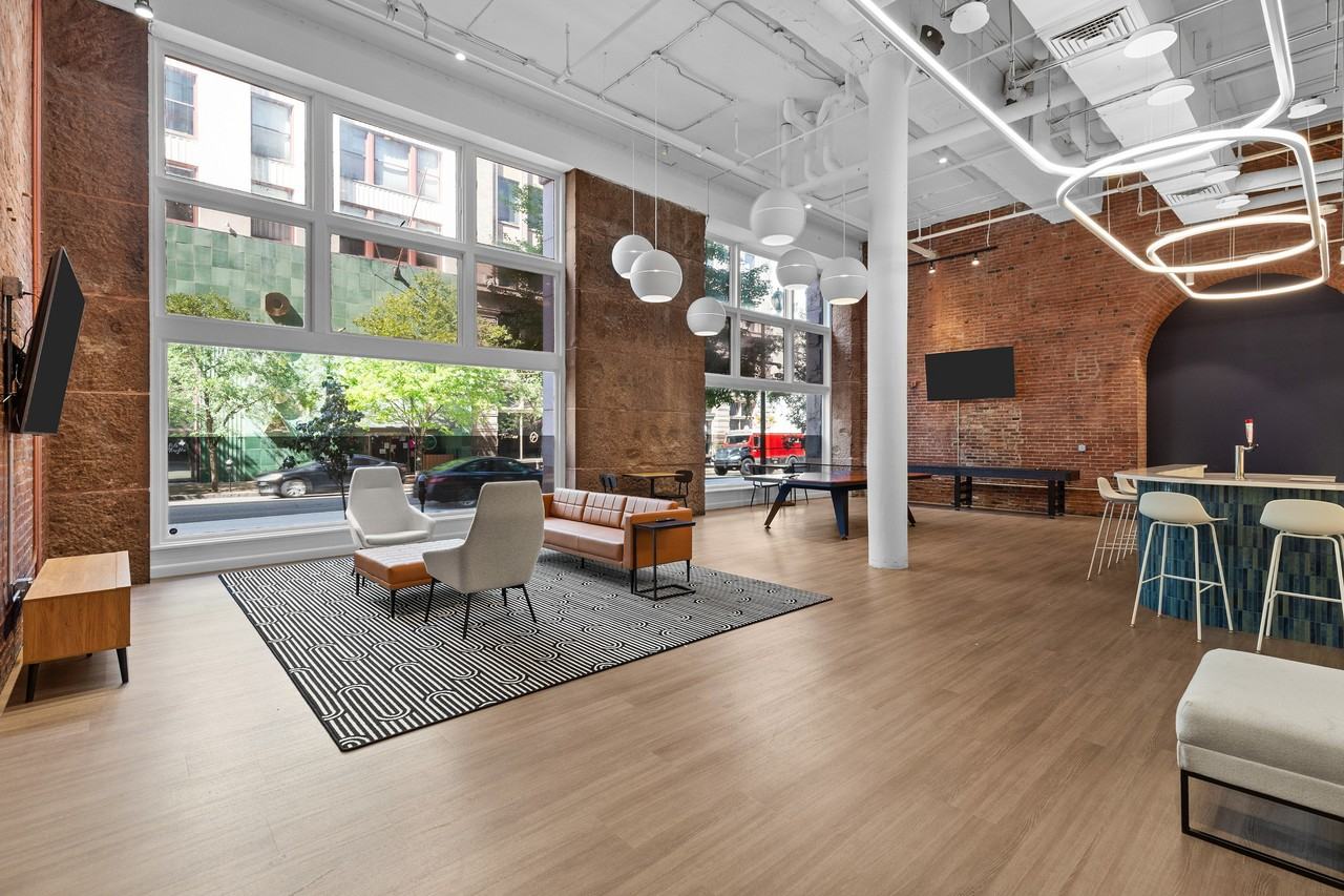 Six Cord - Photo 4 of 38