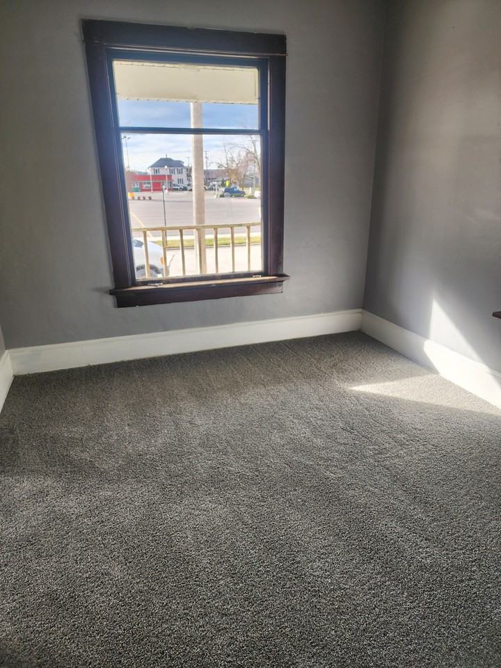 1030 23rd St #1 - Photo 3 of 8