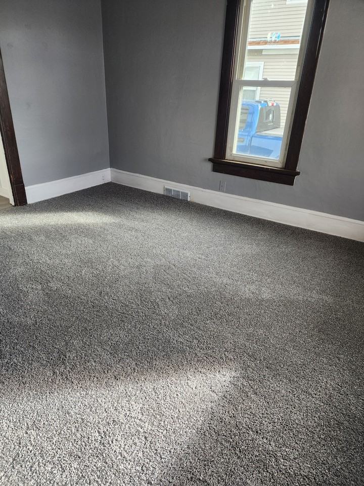 1030 23rd St #1 - Photo 4 of 8