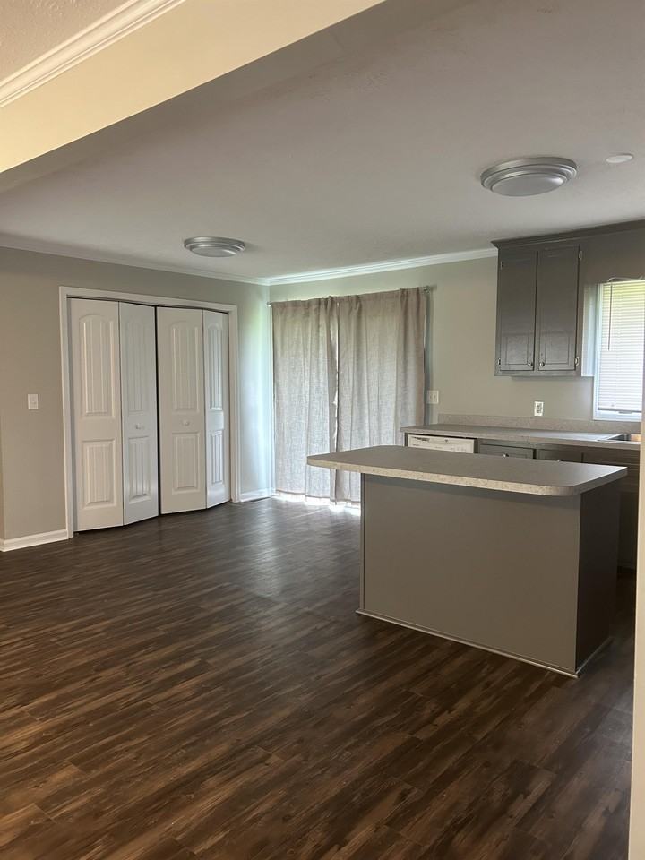 2515 Reta St #A - Photo 3 of 16