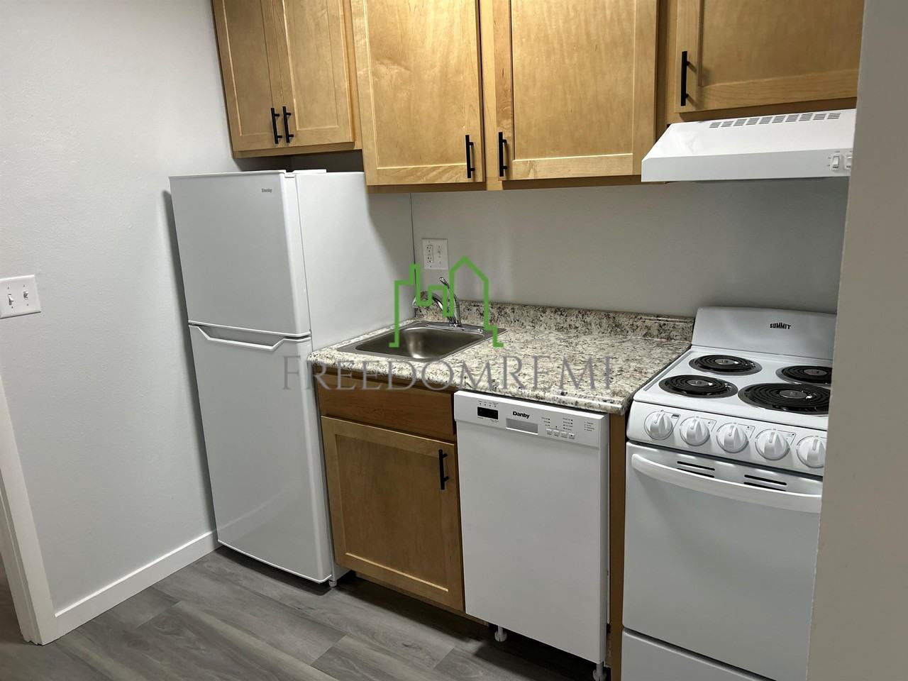 1311 Oakland Rd Ne #1311-08 - Photo 4 of 10