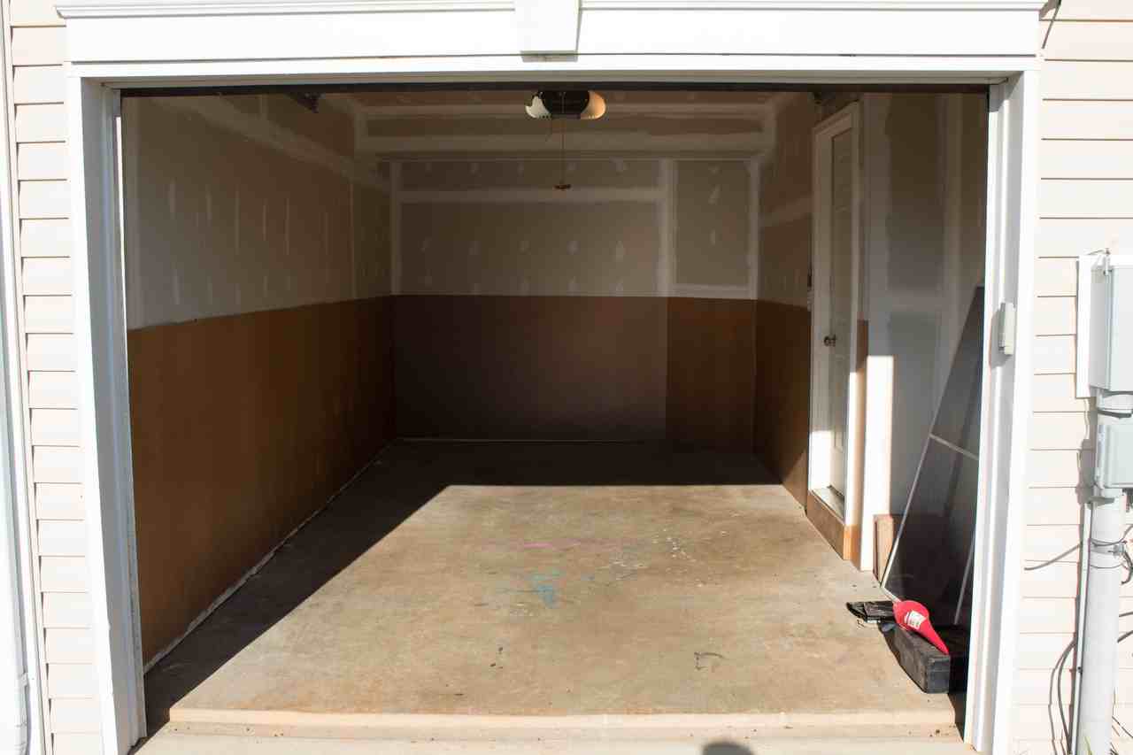 480 Thumper Dr #1 - Photo 3 of 31