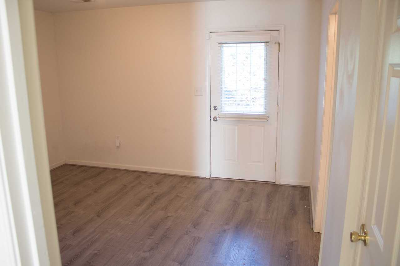 480 Thumper Dr #1 - Photo 5 of 31