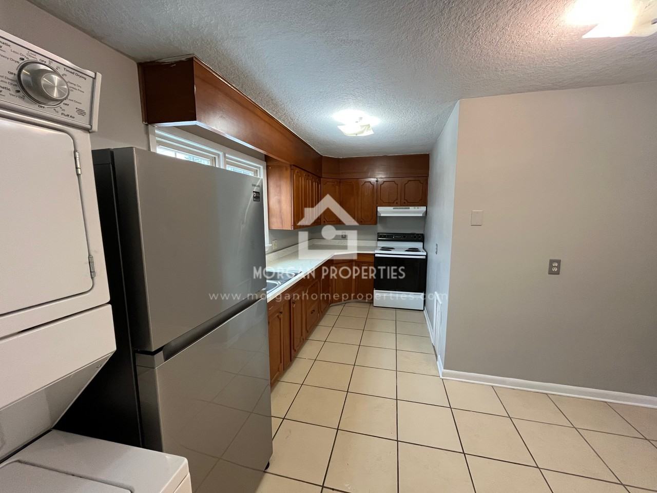 192 Ringwood Way1/2 #1-2 - Photo 3 of 5