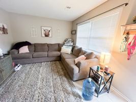 featured image of 916 E Market St Apt 9a #9A