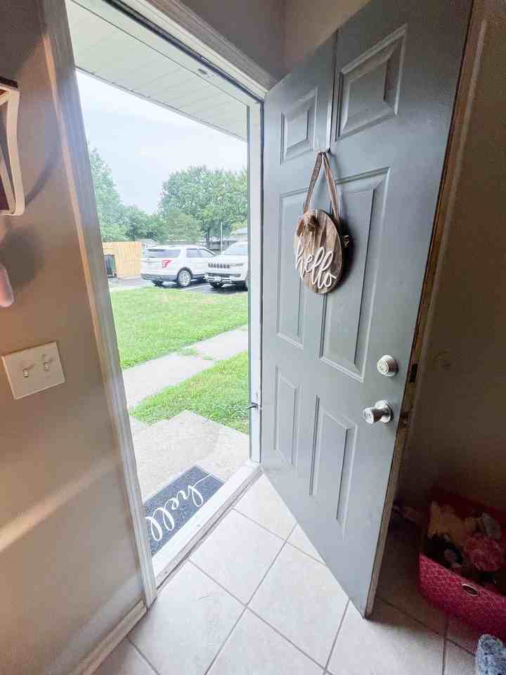 916 E Market St Apt 9a #9A - Photo 3 of 10