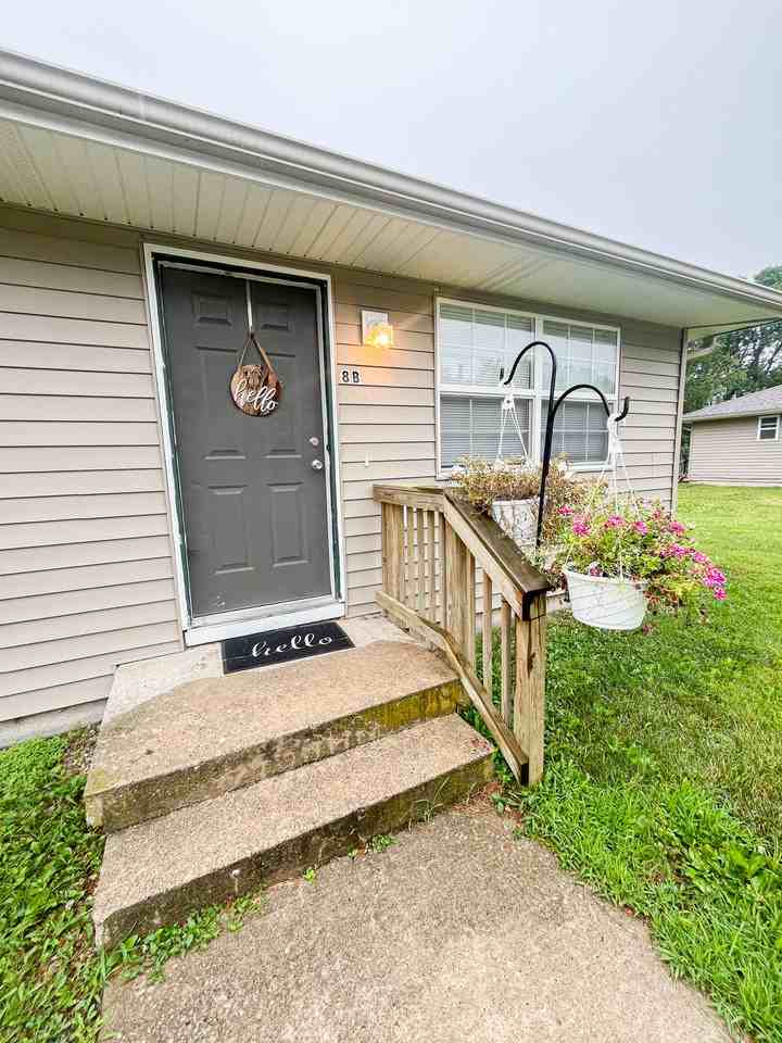 916 E Market St Apt 9a #9A - Photo 5 of 10