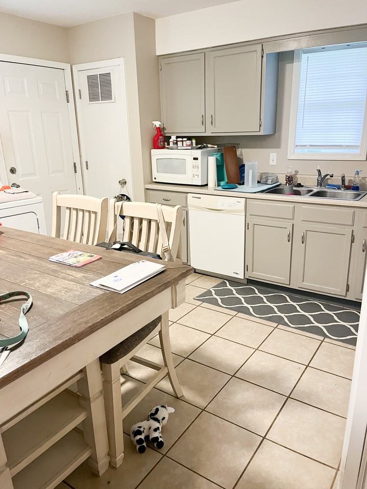 916 E Market St Apt 9a #9A - Photo 7 of 10