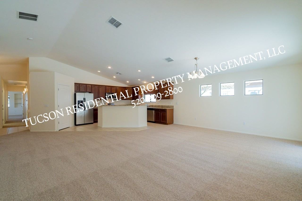 369 W Woodward St #115 - Photo 6 of 33