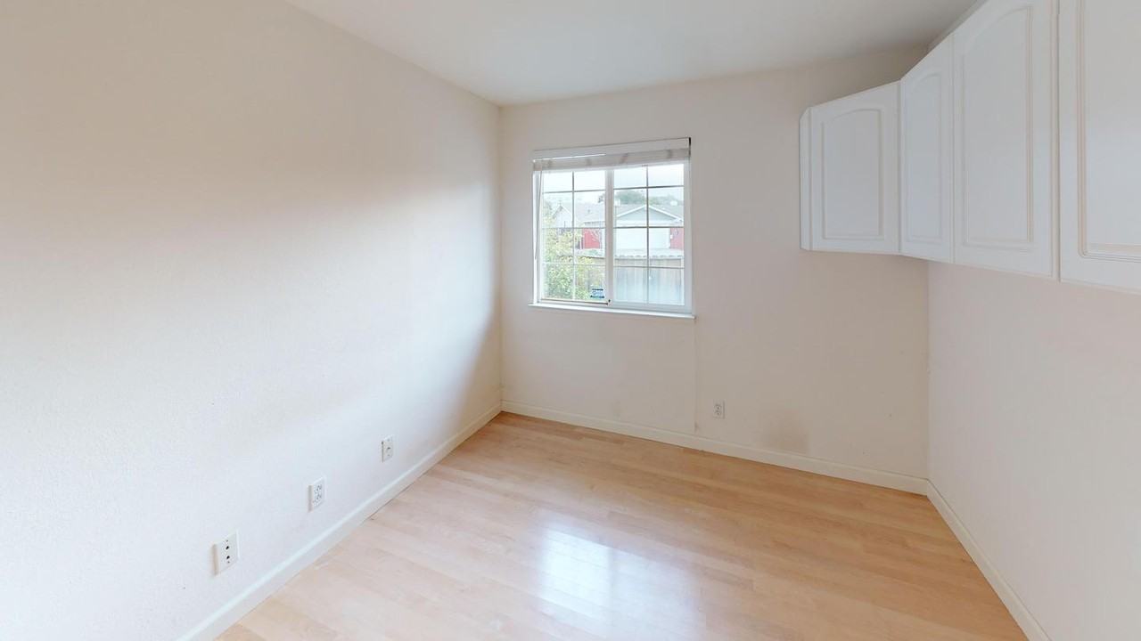 Stunning Redwood Shores home by Oracle - Photo 5 of 18