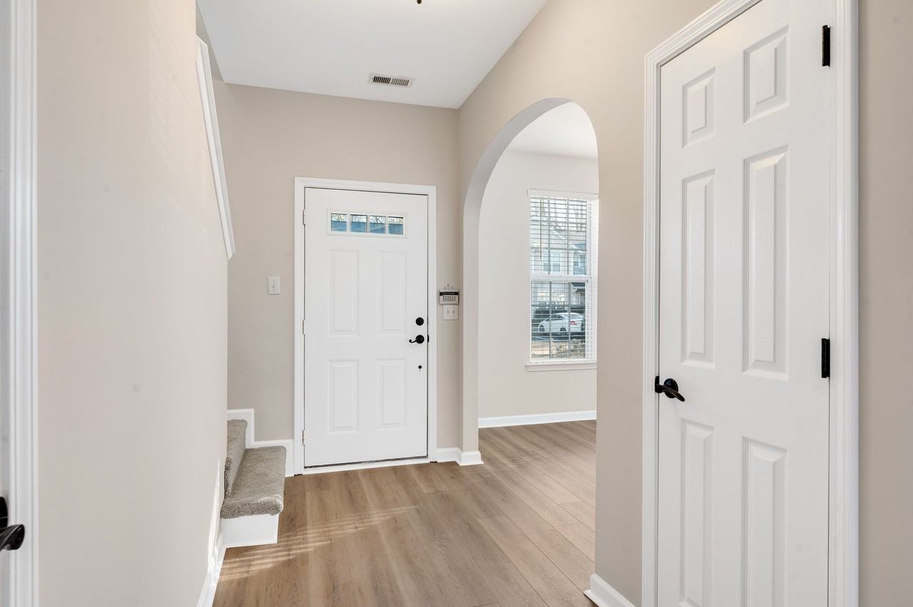 2204 Valley Haven Dr #1 - Photo 7 of 36