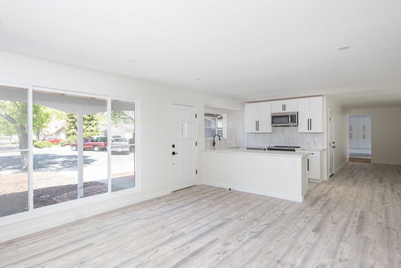 3658 Lawnwood Ct #1 - Photo 5 of 24