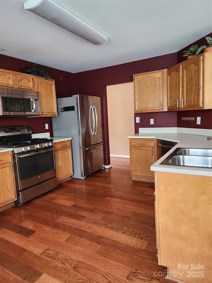 14343 Arbor Ridge Dr #1 - Photo 3 of 17