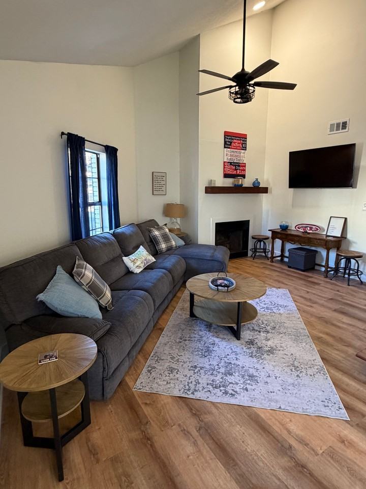 106 Golf Club Condo Loop #1 - Photo 5 of 35