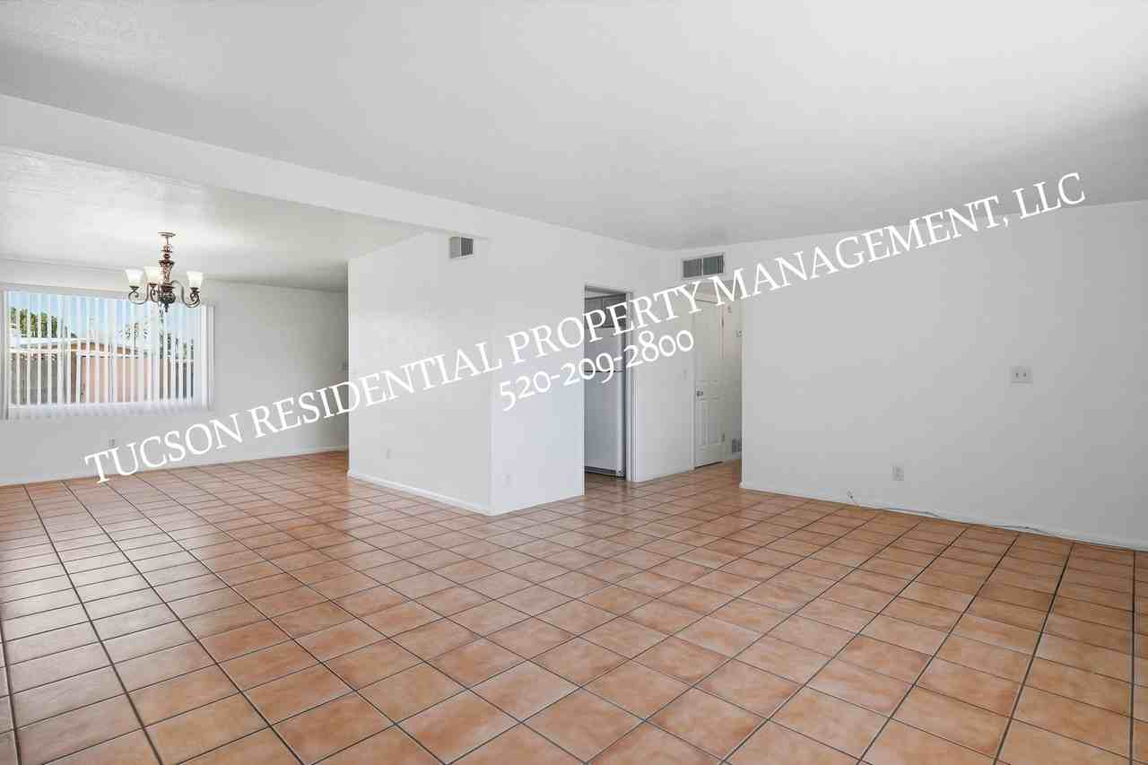 2402 S Calle Yucatan #1 - Photo 7 of 25