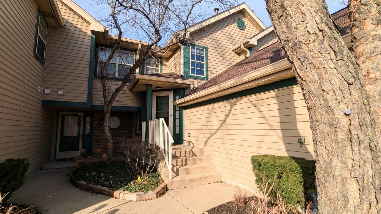 918 Ridgefield Ln #1 - Photo 2 of 12