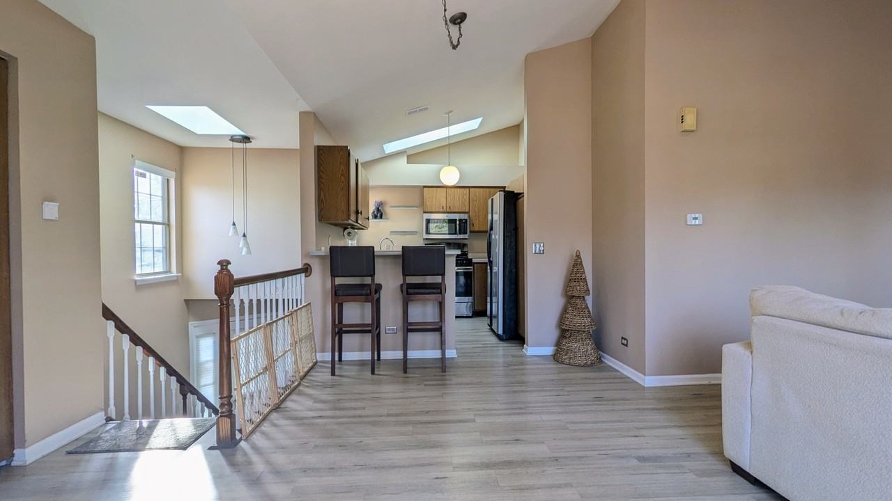 918 Ridgefield Ln #1 - Photo 5 of 12