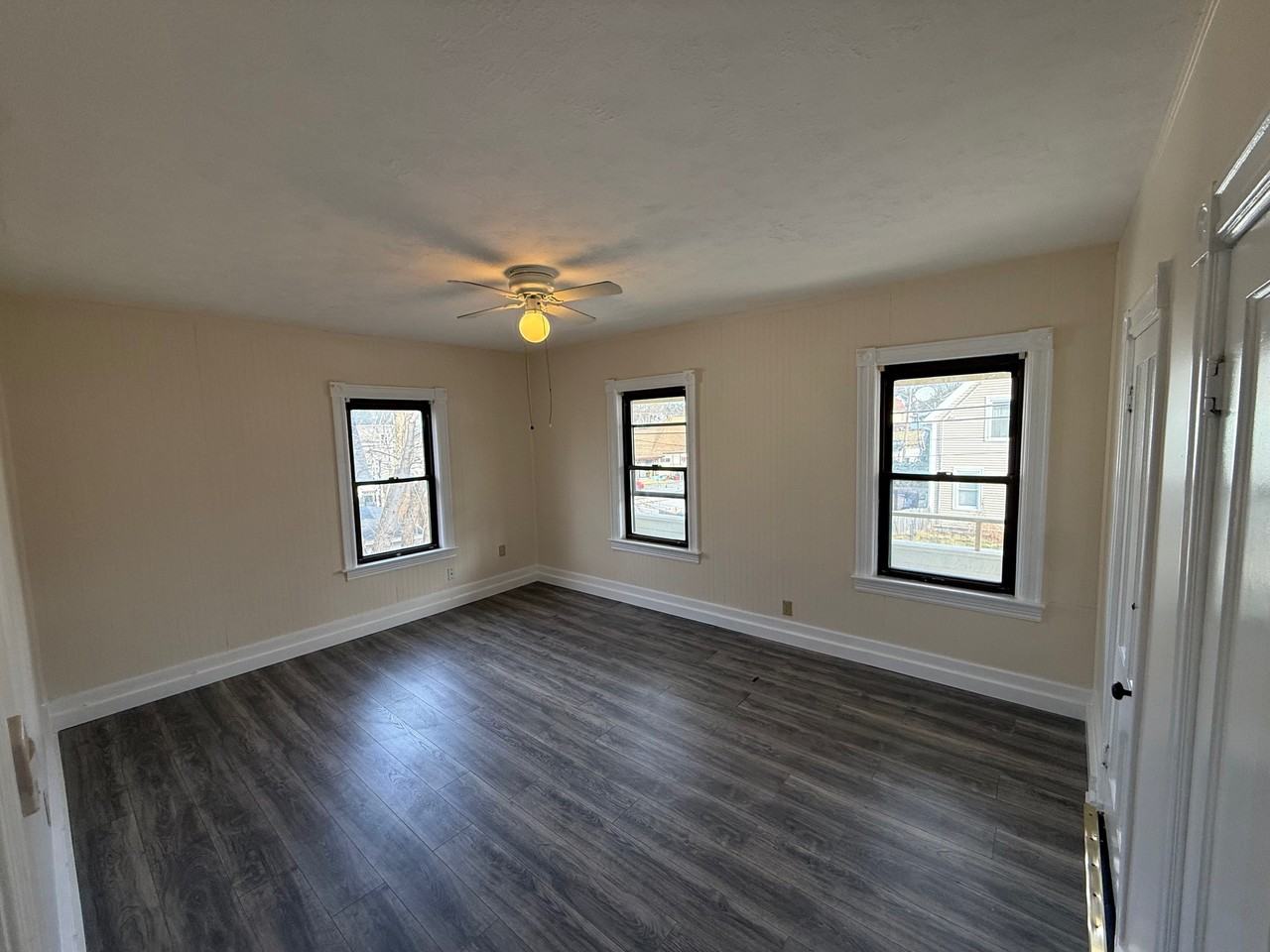 28 Harris St #2 - Photo 4 of 11