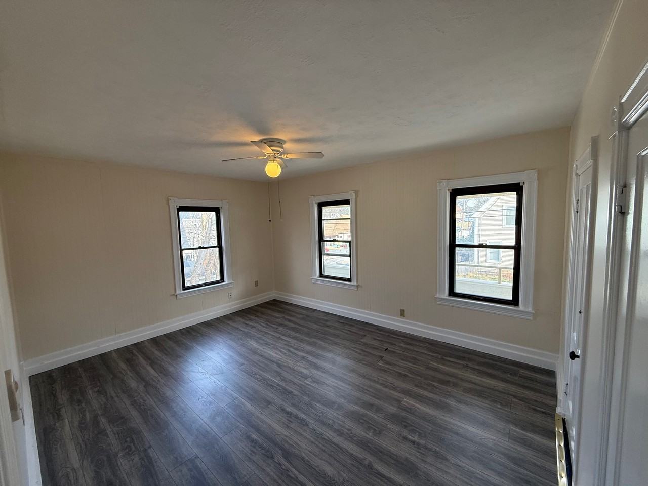 28 Harris St #2 - Photo 5 of 11