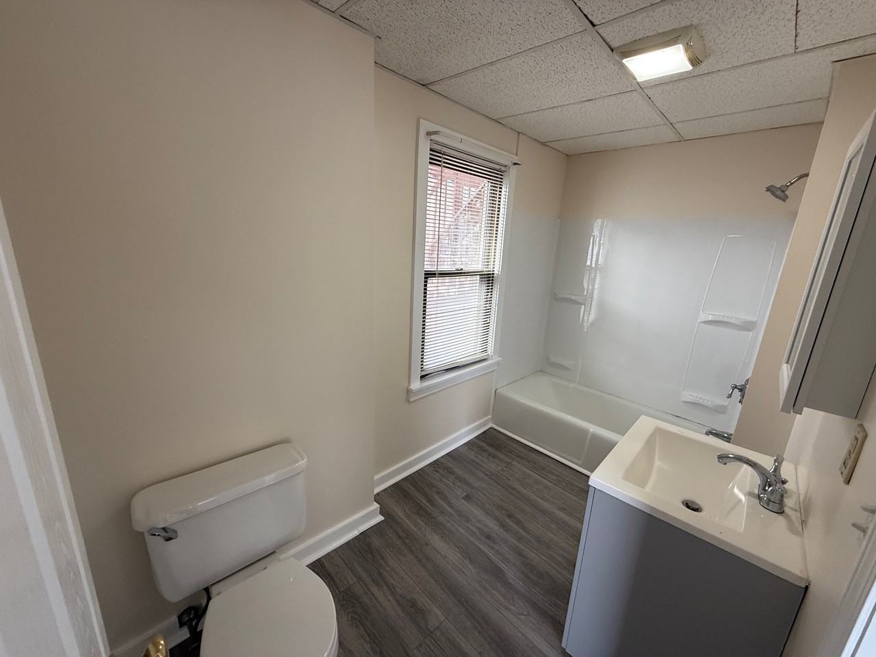 28 Harris St #2 - Photo 7 of 11