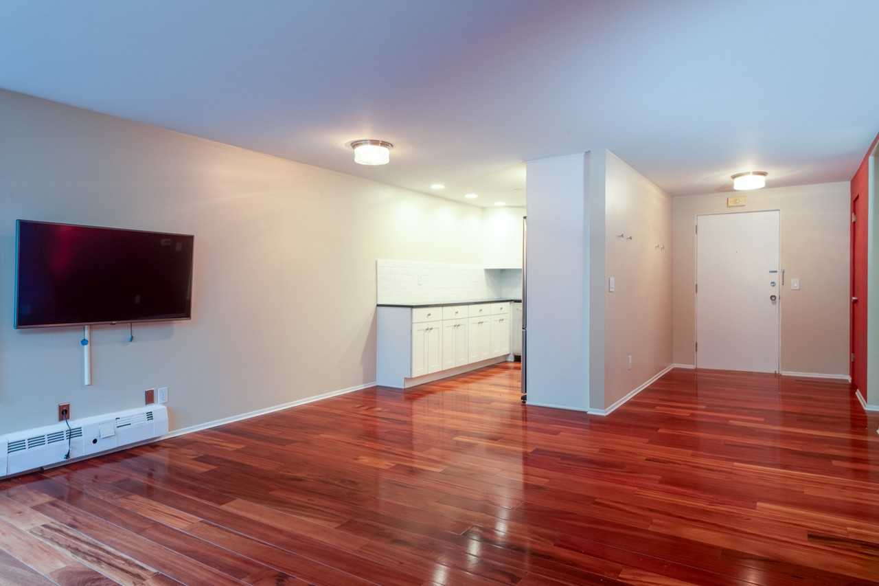 1600 43rd Ave E #201 - Photo 3 of 17