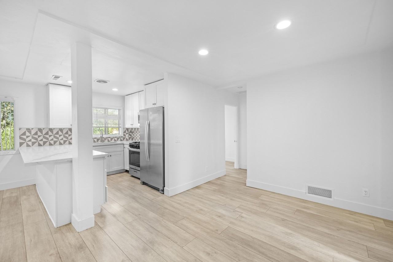 6306 Connie Dr #1 - Photo 4 of 20