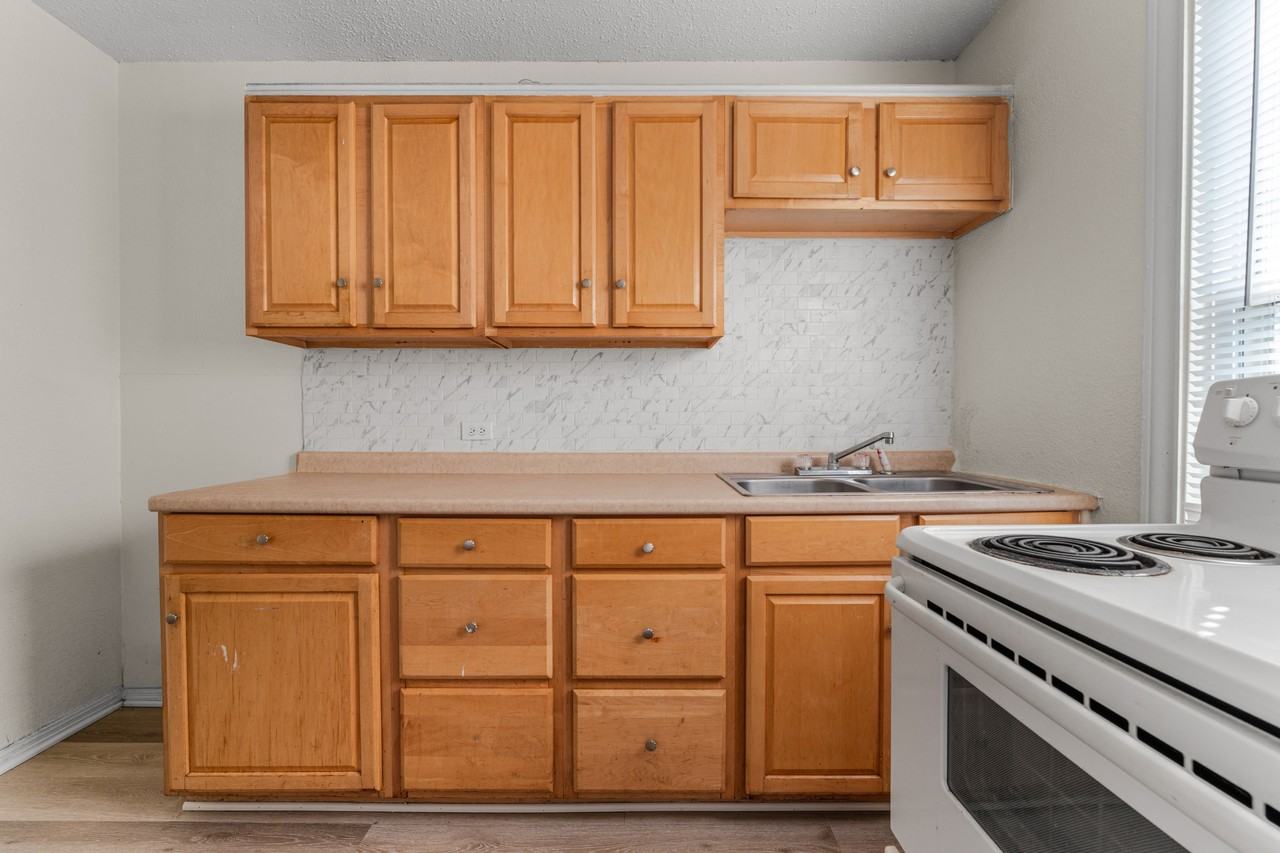 3916 3916 Homan Avenue - 3918 Homan #3918 - Photo 6 of 10