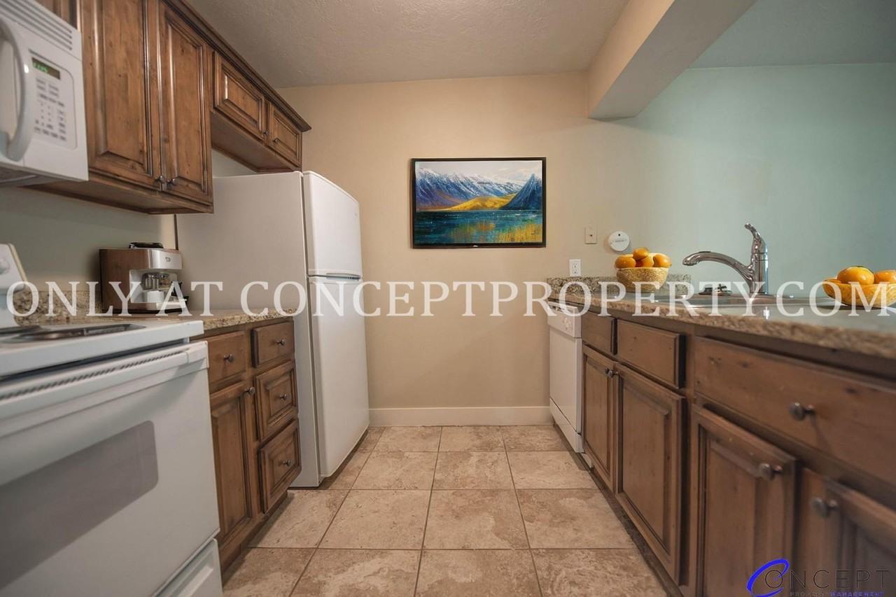 7108 South Highland Drive - Photo 5 of 50