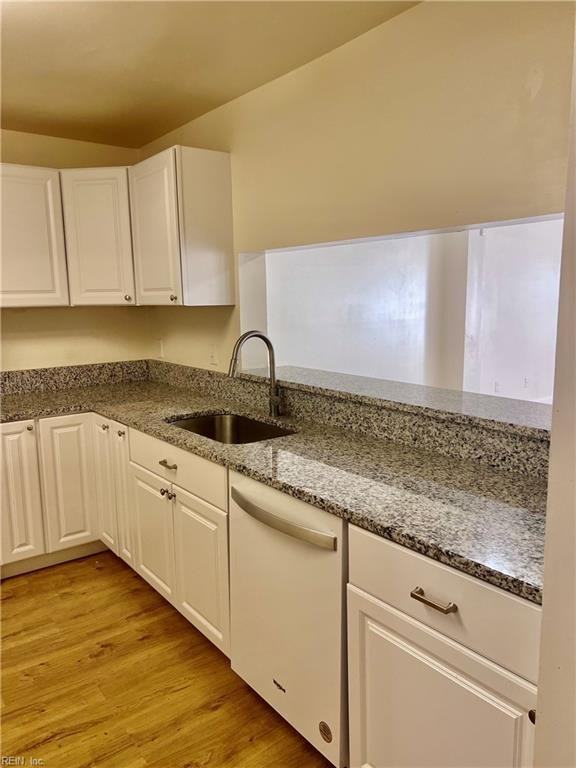 304 Woods Edge Ct #1 - Photo 4 of 16