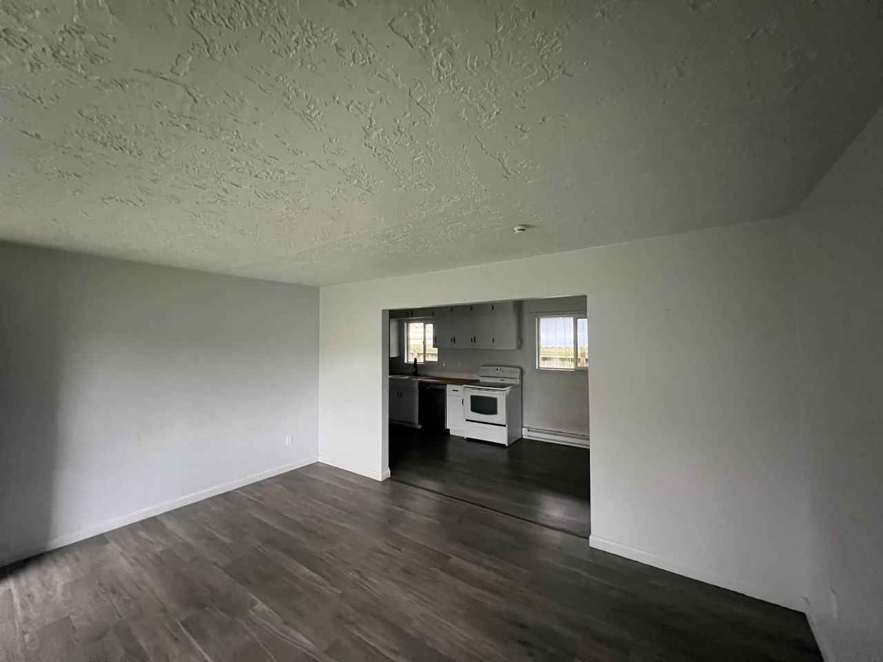 1955 Berry St Se #1955 - Photo 6 of 35