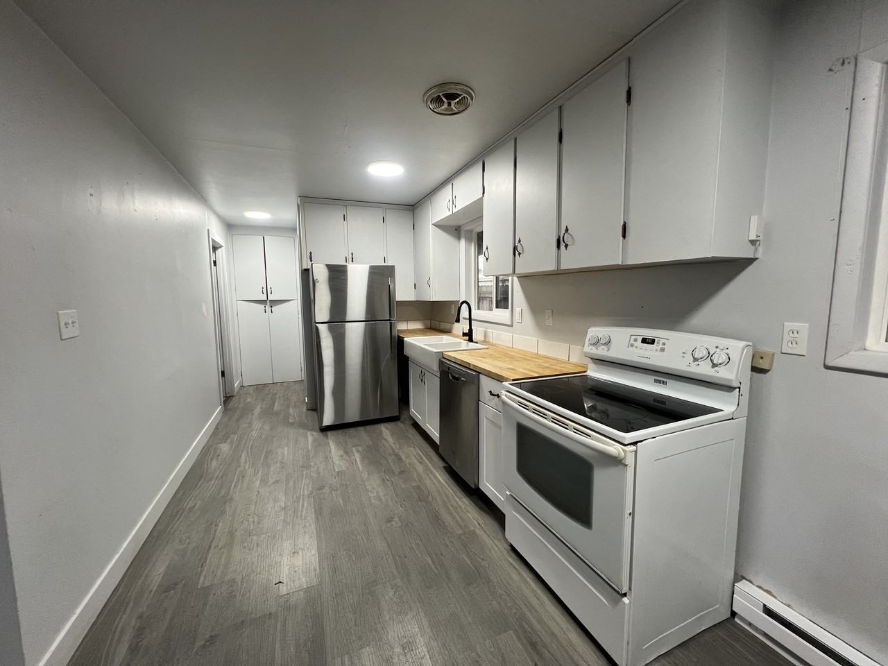 1955 Berry St Se #1955 - Photo 7 of 35