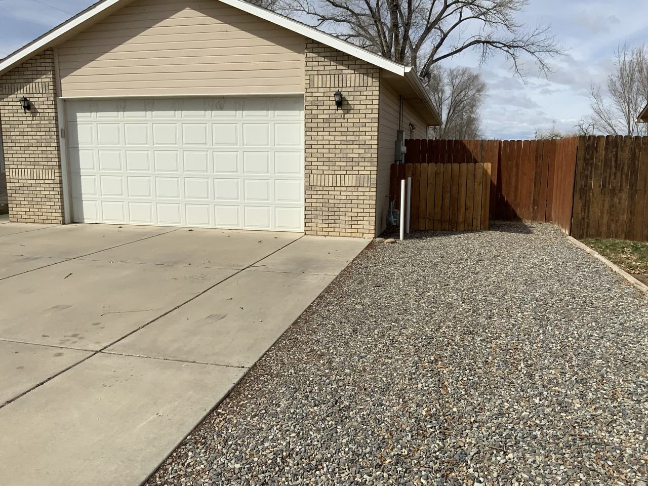 401 Breeze Dr #1 - Photo 2 of 11