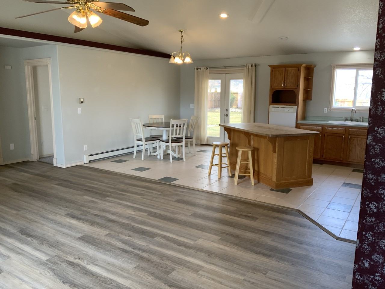 401 Breeze Dr #1 - Photo 3 of 11