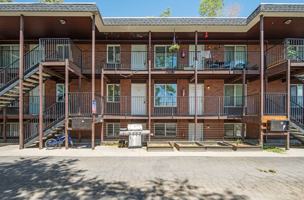 featured image of 1540 S Roberta St